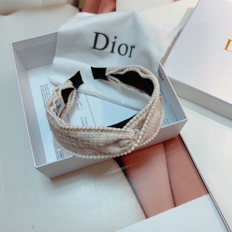 CHRISTIAN DIOR